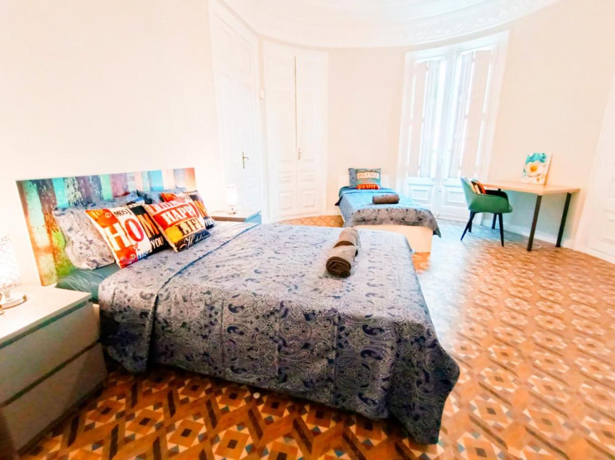 ברצלונה By Plaza Catalunya Rooms מראה חיצוני תמונה