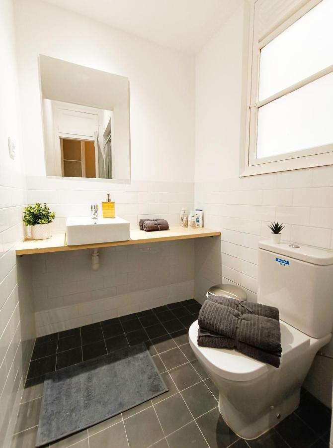ברצלונה By Plaza Catalunya Rooms מראה חיצוני תמונה